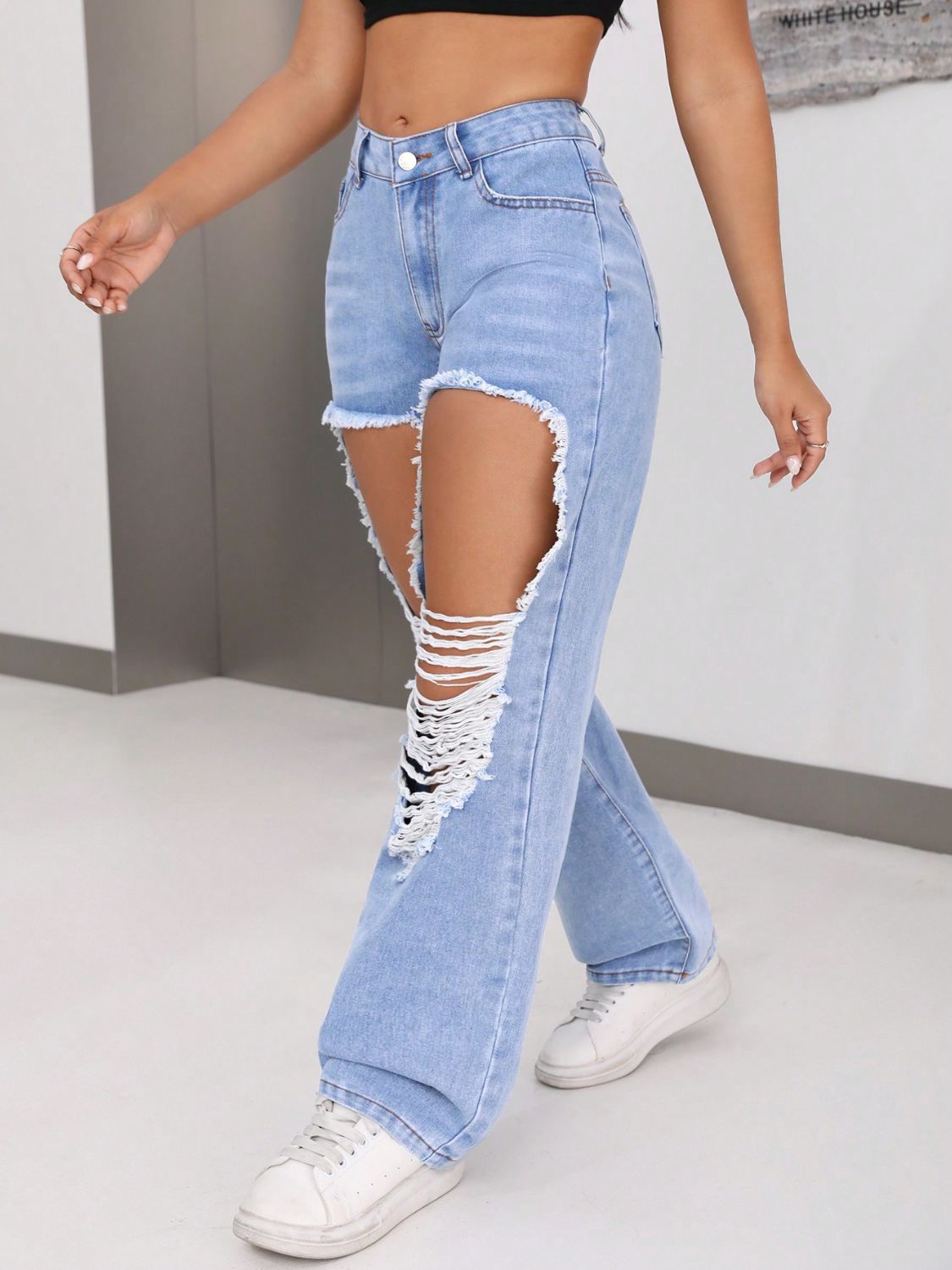 Kiya Distressed Jeans